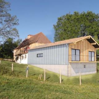 Extension en structure bois d'une maison périgourdine, dans le Périgord (24)